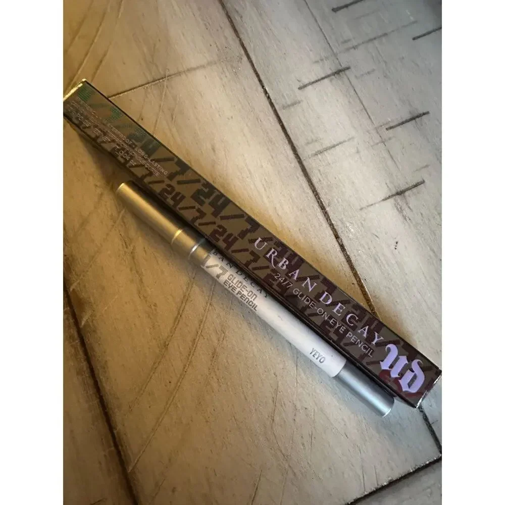 Urban Decay “YEYO” waterproof eyeliner